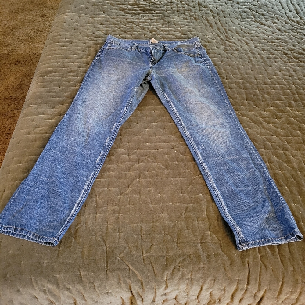 Gap Distressed Slim Boyfriend Jean 12/31 R
